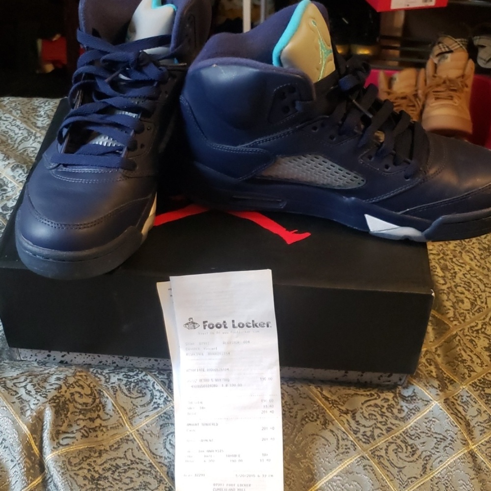 Sneakers